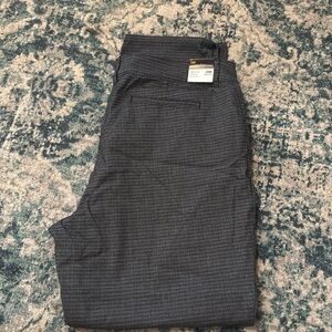 Women’s Lee straight leg dress pants. Size 20W. Relaxed fit. Brand new with tags